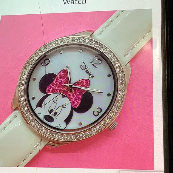 A vintage white Minnie mouse women’s watch - Picture 4 of 4